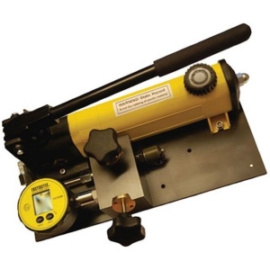 TTI PC705M IS Pressure Calibrator 700 Bar Intrinsically Safe